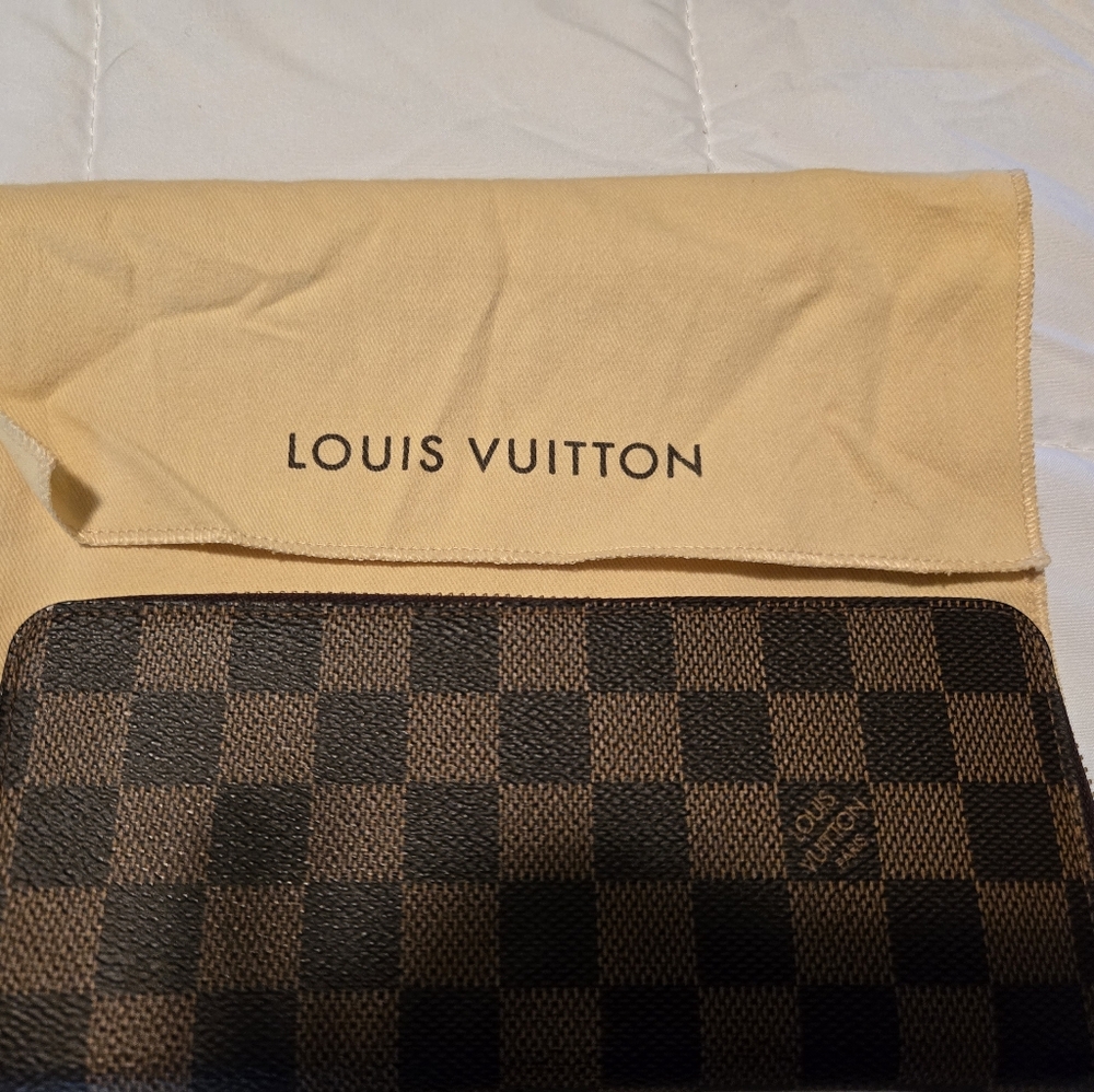Louis Vuitton Damier Ebene Wallet